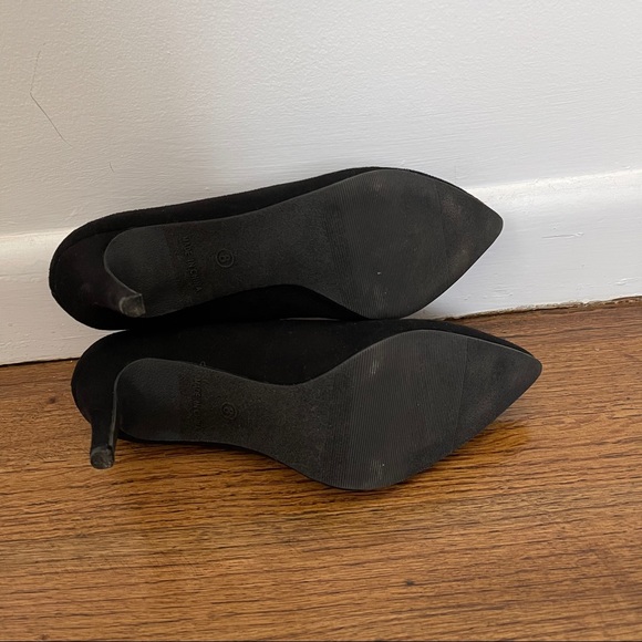 Black Pointed Heels - Picture 2 of 5